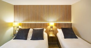 Comfort Room, 1 Double Bed, Non Smoking (with Sofabed) | Premium bedding, in-room safe, desk, laptop workspace