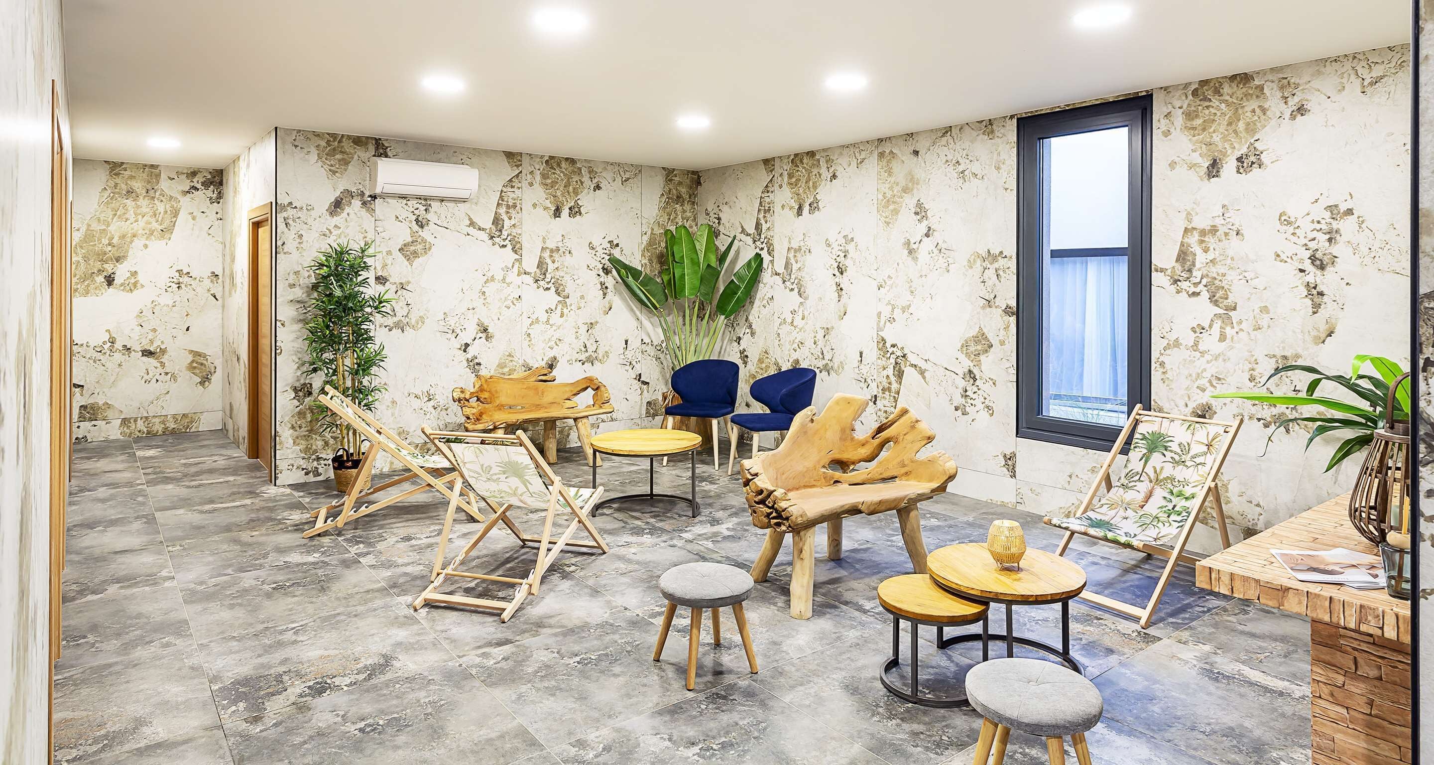 couples treatment room(s), sauna, hot tub, steam room, body treatments