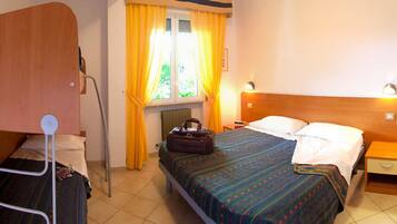 Classic-Apartment, 1 Schlafzimmer, Balkon, Meerblick (5 pax) | 1 Schlafzimmer, individuell dekoriert, individuell eingerichtet