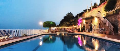 季節性室外游泳池