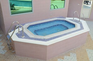 Aromaterapia, massagens tailandesas, esfoliação corporal