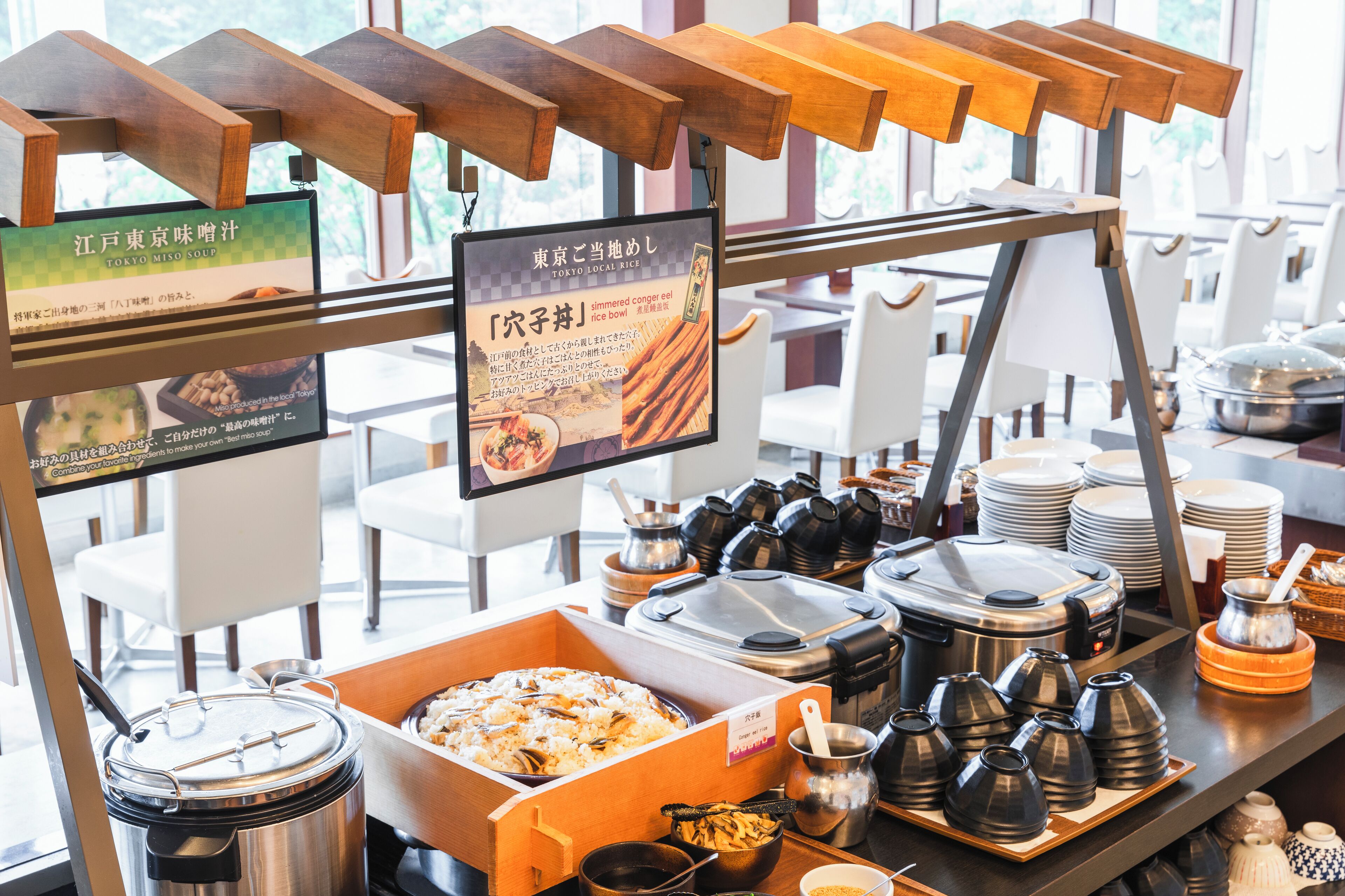 Päivittäinen buffetaamiainen (2090 JPY per henkilö)