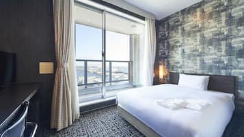 Premium bedding, down comforters, desk, blackout drapes