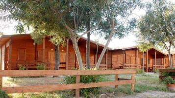 Nôi/giường cho trẻ sơ sinh (phụ phí), giường gấp/giường phụ (phụ phí)