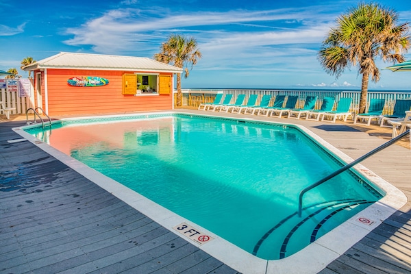 Indoor pool, seasonal outdoor pool, pool loungers
