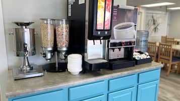 Free daily continental breakfast
