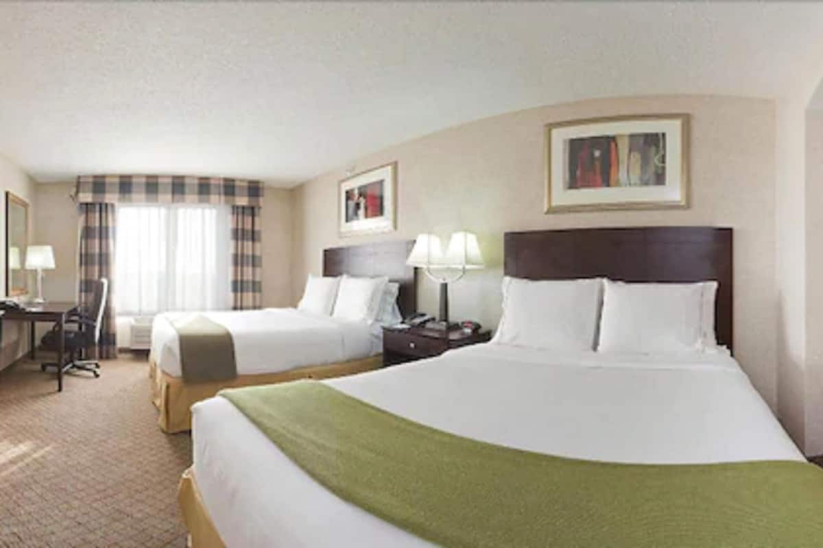 Pillow-top beds, in-room safe, desk, laptop workspace