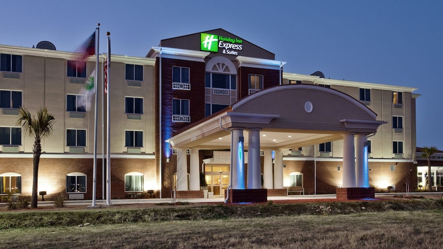 Holiday Inn Express and Suites Moultrie by IHG