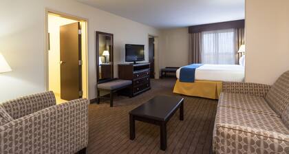 Holiday Inn Express and Suites Moultrie by IHG