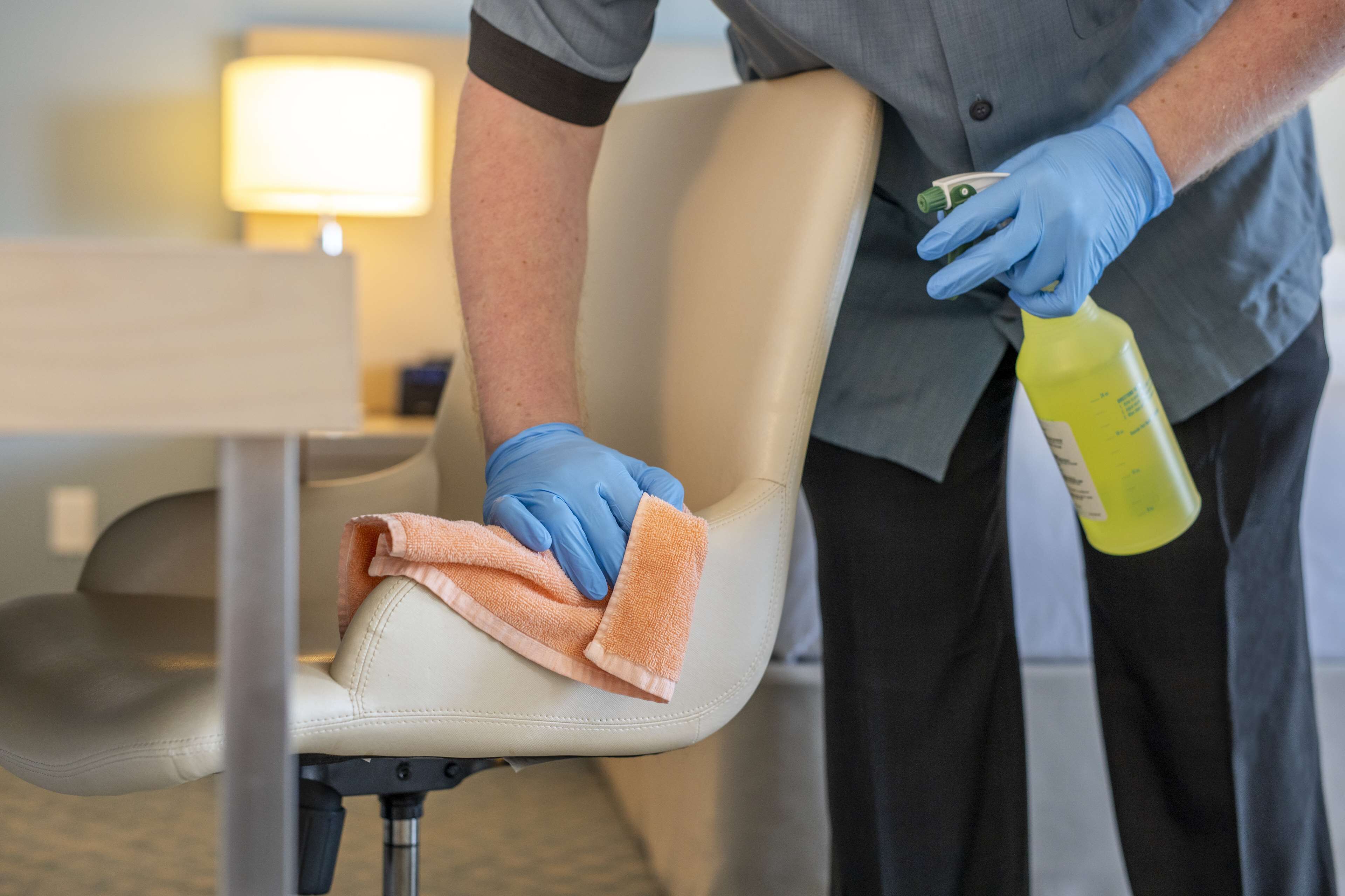 1 bedroom, egyptian cotton sheets, premium bedding, pillow-top beds