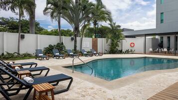 Alberca al aire libre