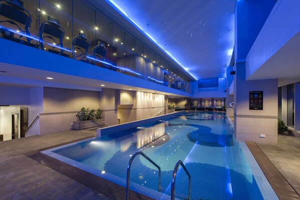 Indoor pool - Joy Nostalg Hotel and Suites Manila Managed by The Ascott Limited (Pasig)