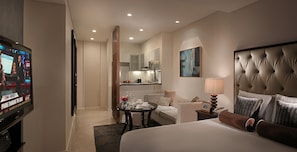 In-room safe, desk, laptop workspace, blackout drapes - Joy Nostalg Hotel and Suites Manila Managed by The Ascott Limited (Pasig)