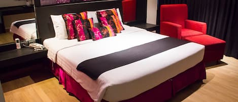 Superior Deluxe bedroom | มินิบาร์, ตู้นิรภัยในห้องพัก, โต๊ะทำงาน, เตียงเสริม/เปล