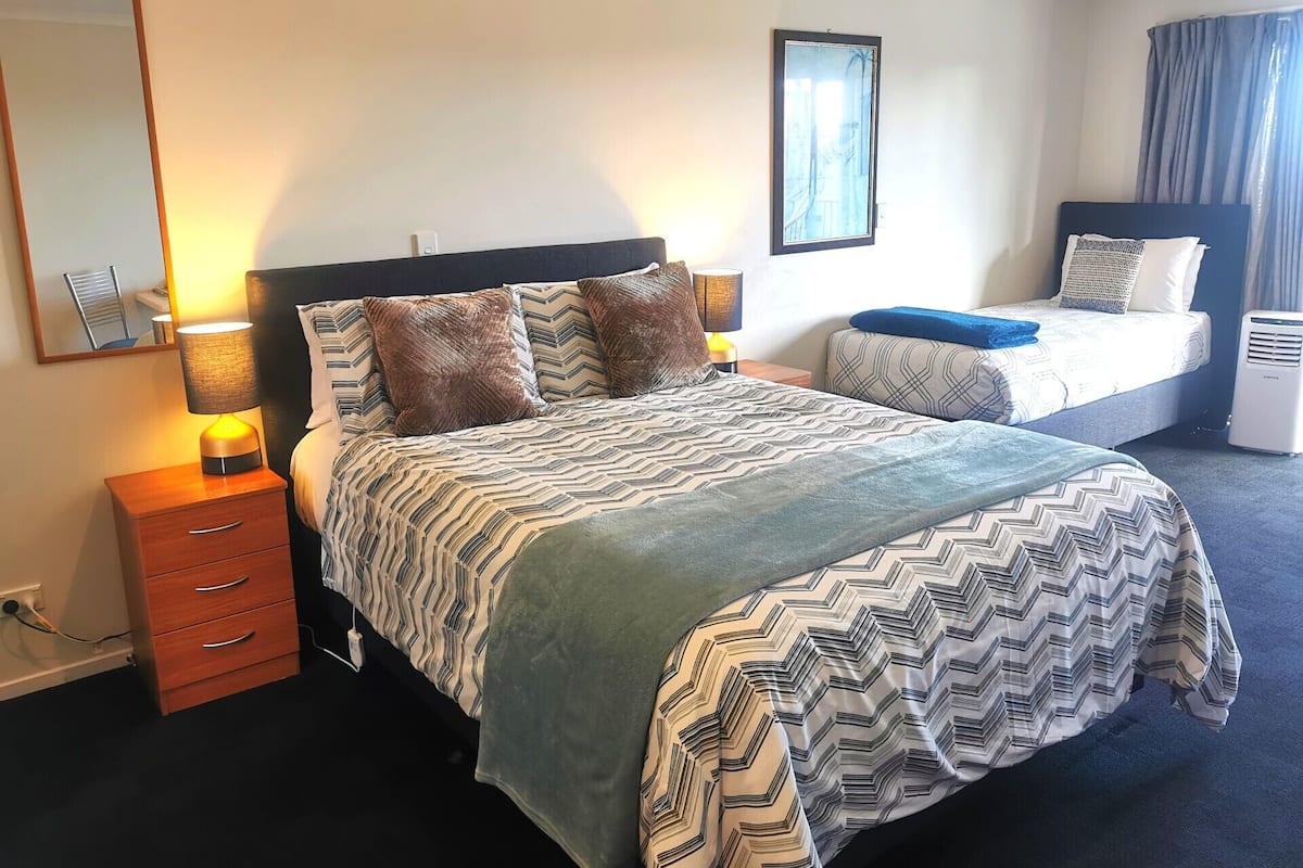 Standard Studio, Non Smoking, Kitchenette (Standard Studio Units) | Premium bedding, individually decorated, individually furnished
