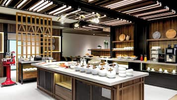 Wasserkocher mit Kaffee-/Teezubehör