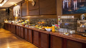 Daily buffet breakfast (TRY 300 per person)