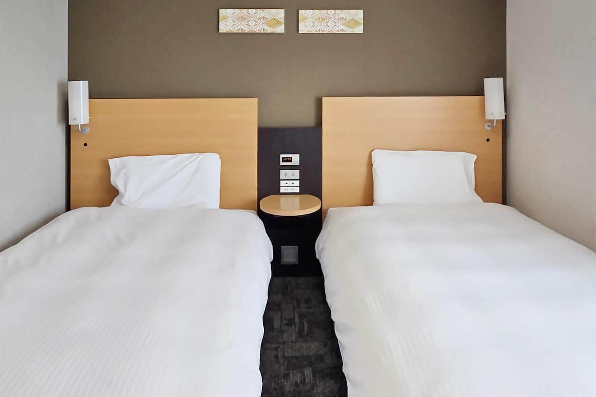 standard twin room, 2 single beds, non smoking | premium bedding, desk, blackout curtains, soundproofing