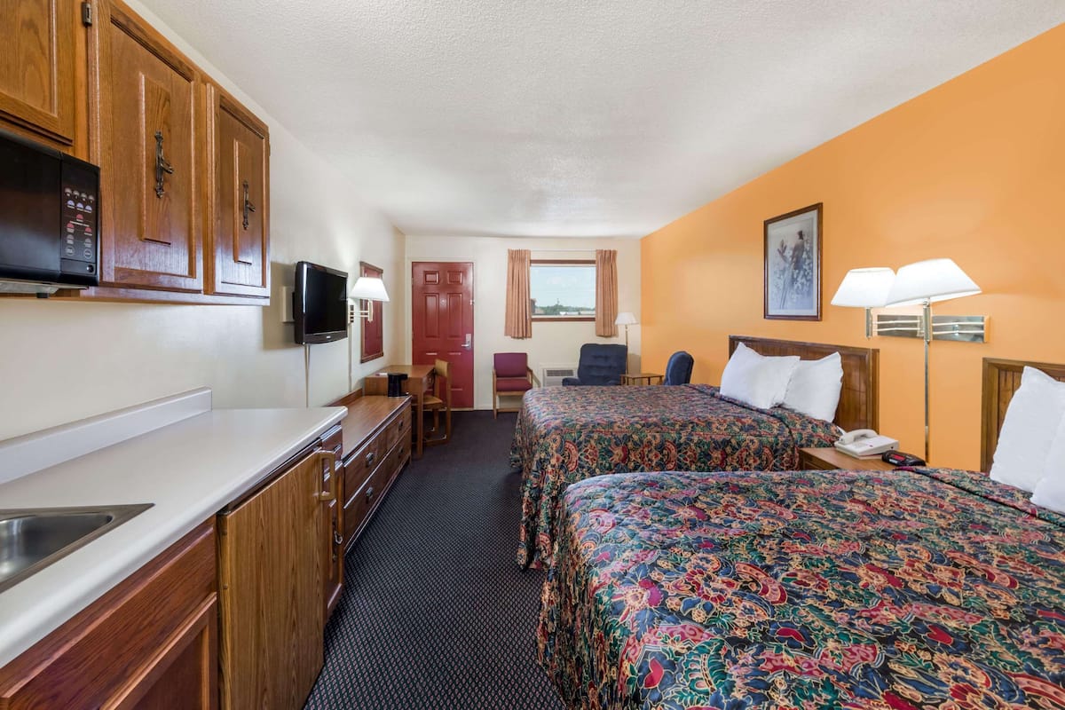 Desk, free WiFi, bed sheets