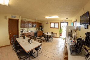 Petit déjeuner continental compris tous les jours