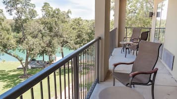 Room, 2 Queen Beds, River View (Balcony) | Premium bedding, desk, laptop workspace, iron/ironing board