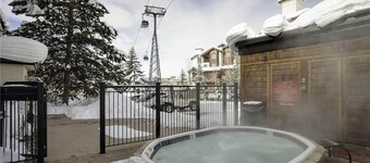 Ski Trail Condominiums by Mountain Resorts