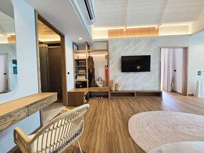 Family Suite Beachfront Pool Villa | 浴室 | 免費梳洗用品、風筒、浴袍、拖鞋