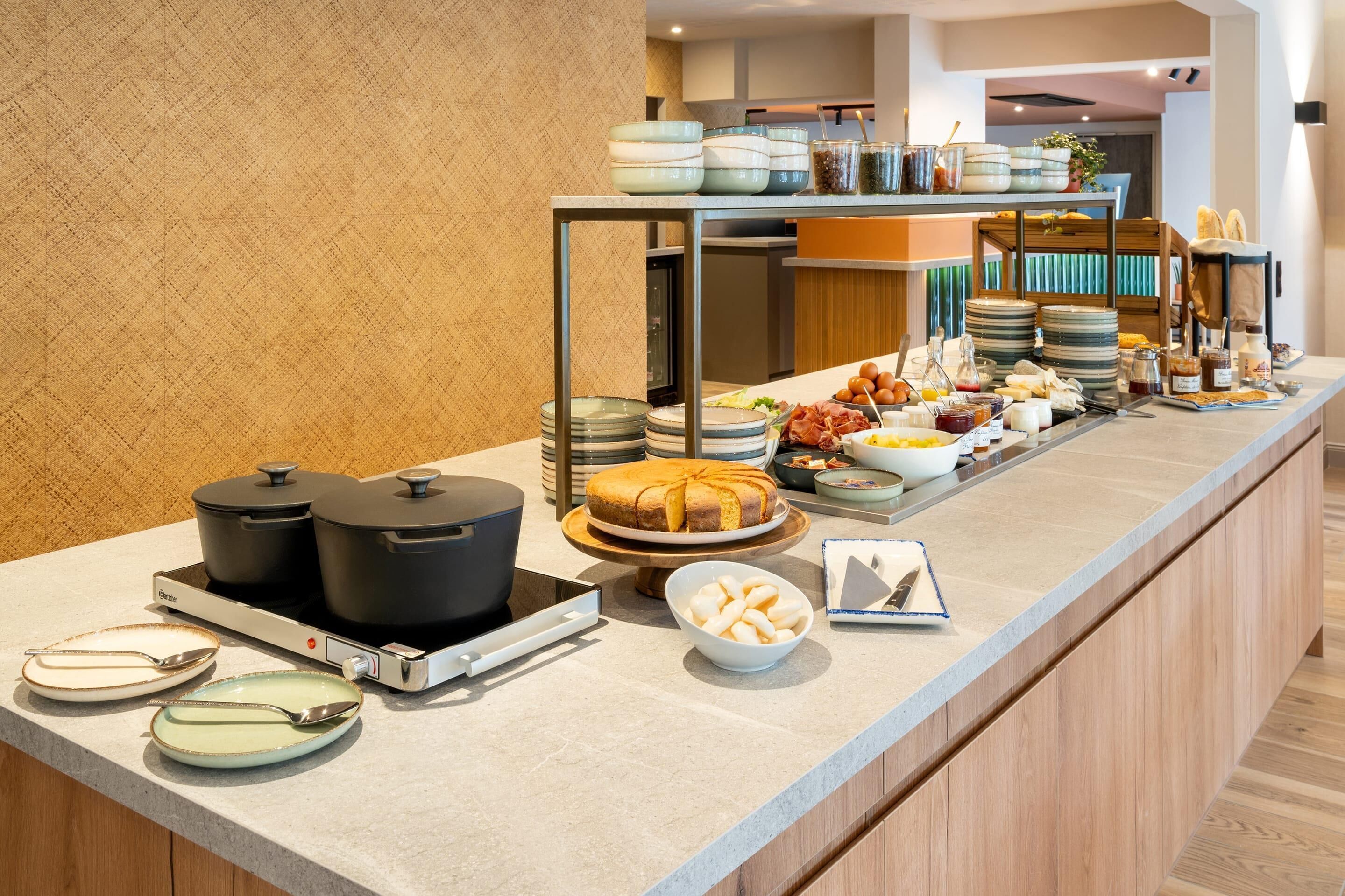 daily buffet breakfast (eur 14 per person)