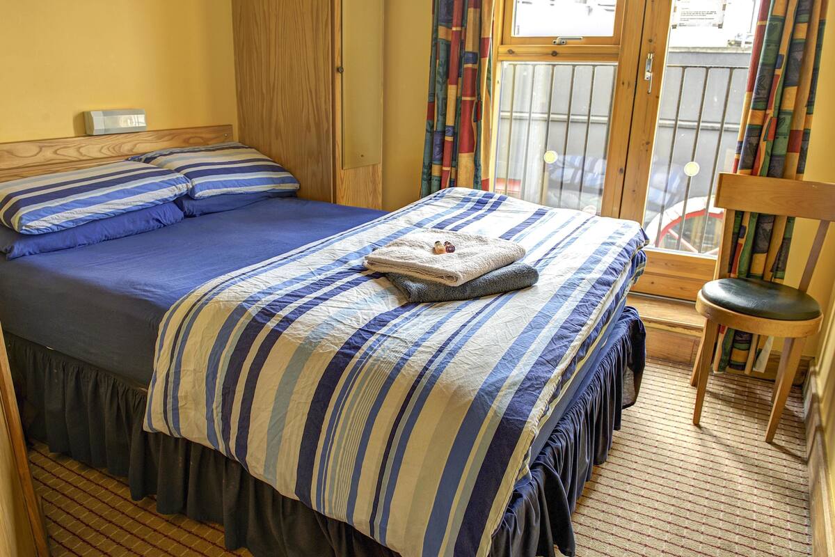 Double Room, Ensuite | WiFi (free)