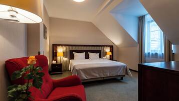 Habitación doble | Ropa de cama hipoalergénica y minibar