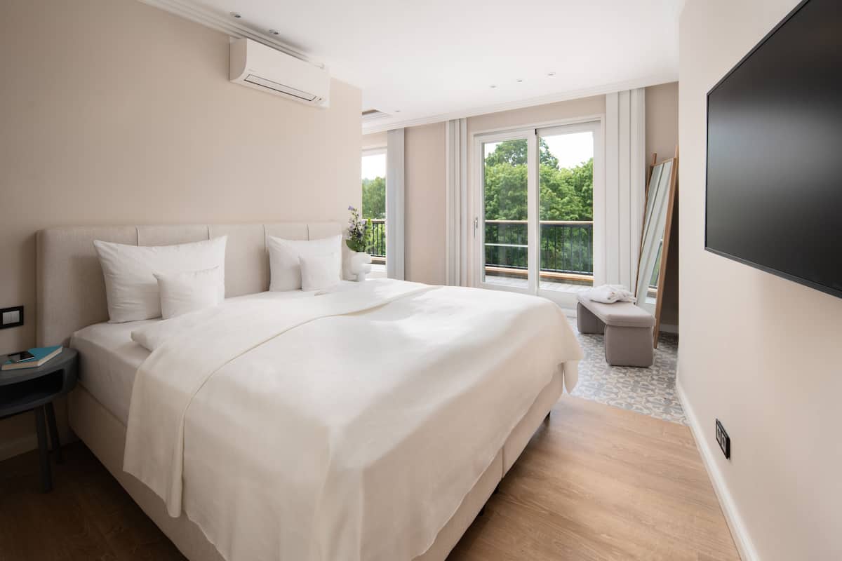 loft | premium bedding, minibar, in-room safe, cots/infant beds