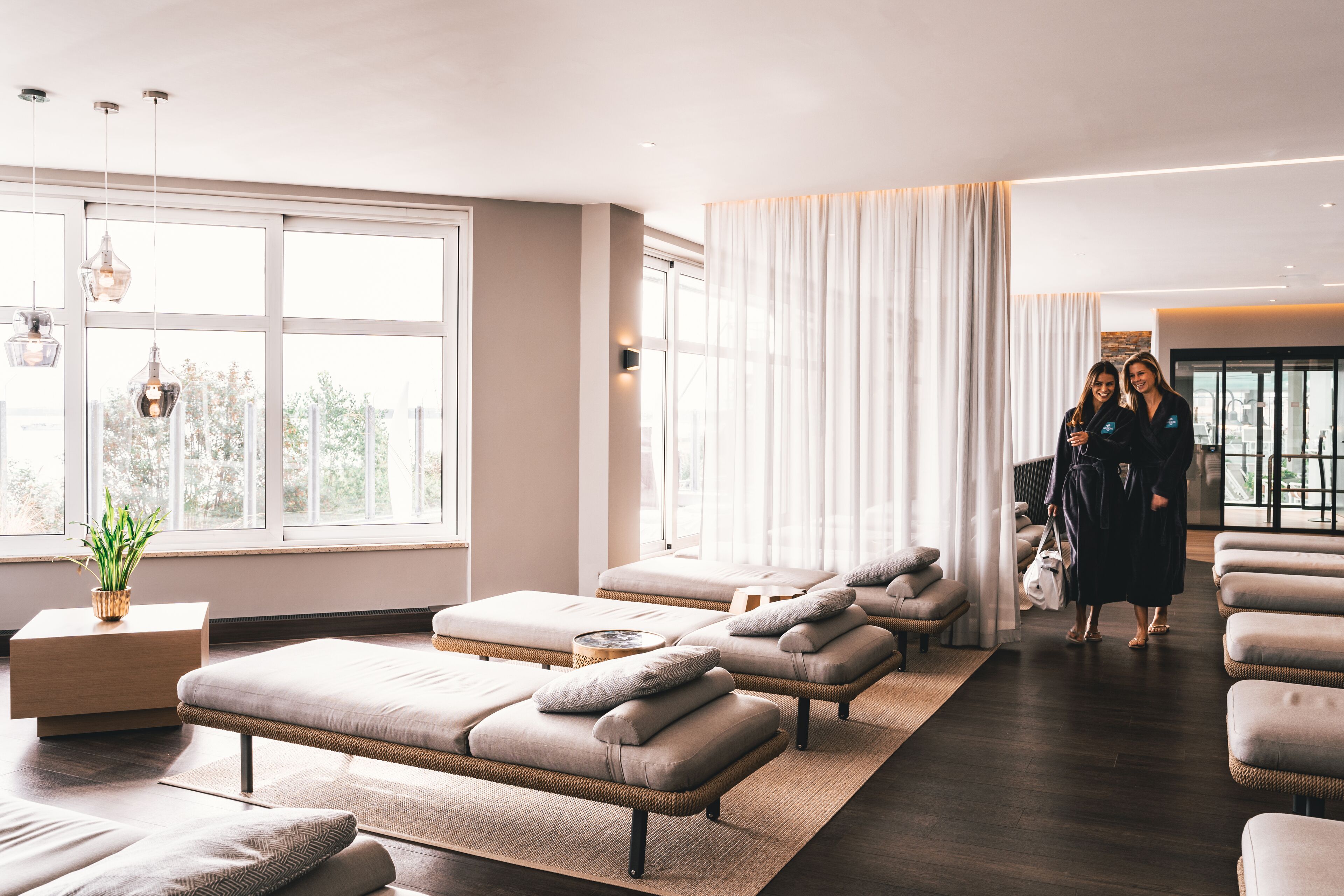 sauna, turkish bath/hammam, body treatments, aromatherapy