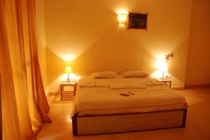 Desk, blackout curtains, rollaway beds, free WiFi - Star of the Sea Resort (Benaulim)