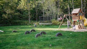 Children’s play area – outdoor