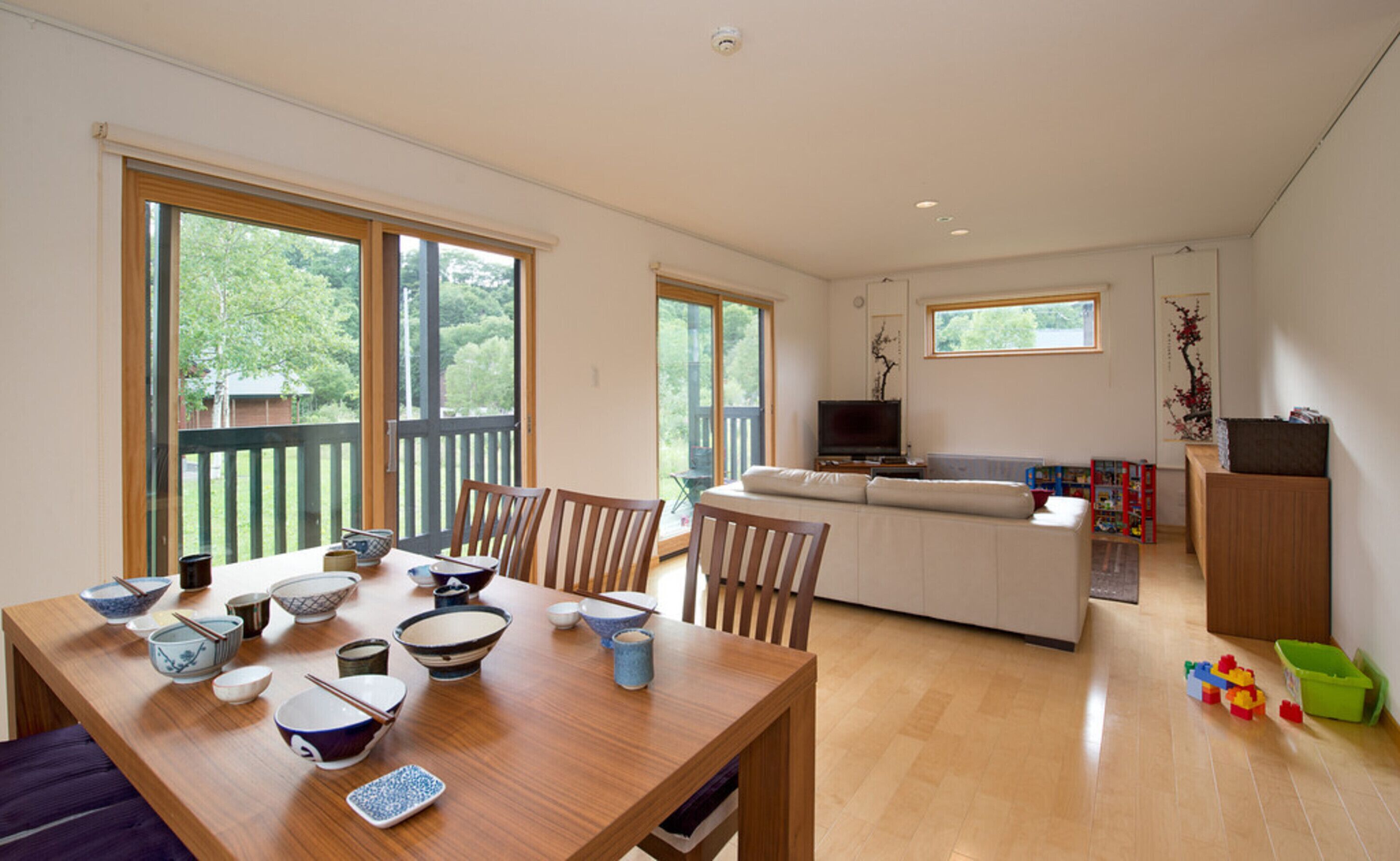 3 bedroom yotei | individually decorated, individually furnished, free wifi, bed sheets