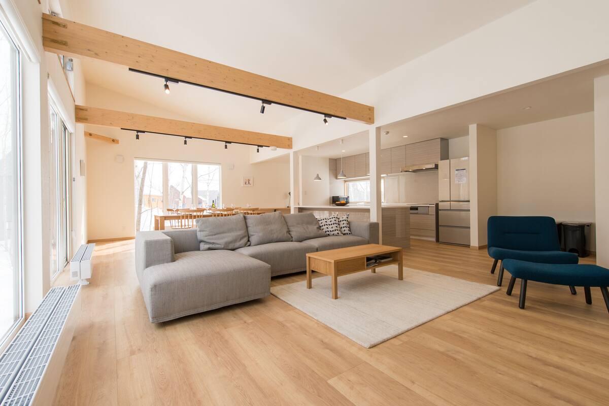 3 Bedroom Premium, Non Smoking | Living room | Flat-screen TV, DVD player