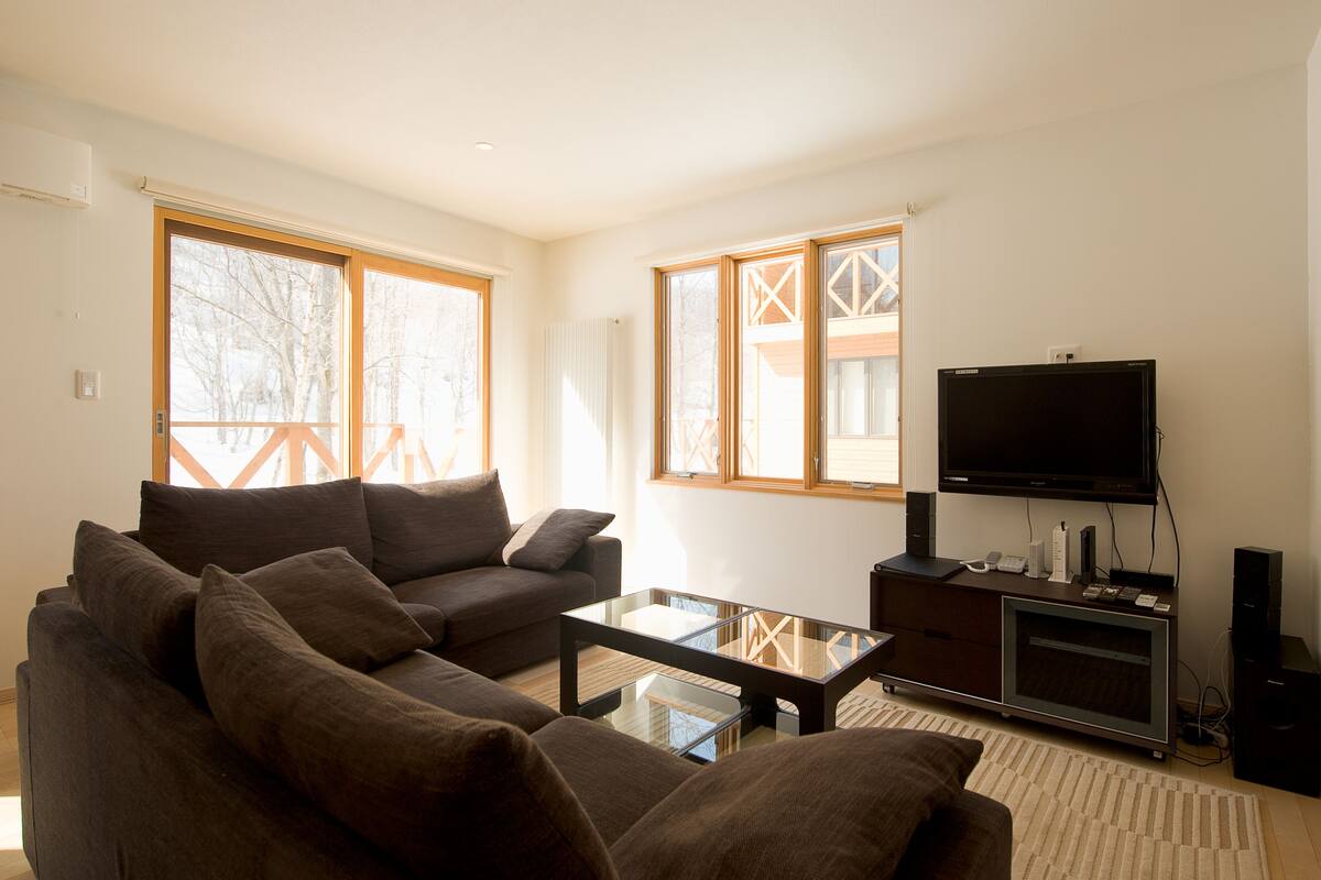3 Bedroom Forest, Non Smoking | Cribs (free), WiFi (free), individually decorated
