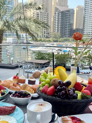 Daily buffet breakfast (AED 55 per person)