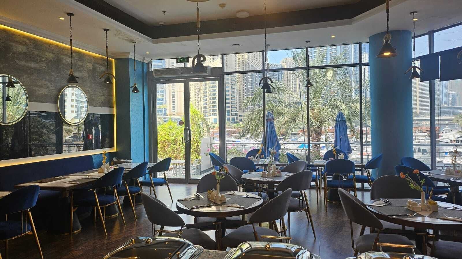 Frühstück, Mittagessen, internationale Küche, Blick auf den Golfplatz 