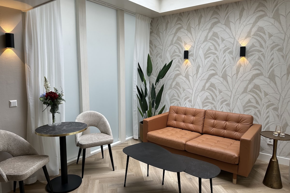 duplex, annex building | living area