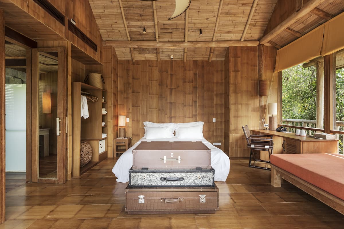 5 bedroom bayview pool reserve | 1 bedroom, premium bedding, down duvets, pillow-top beds