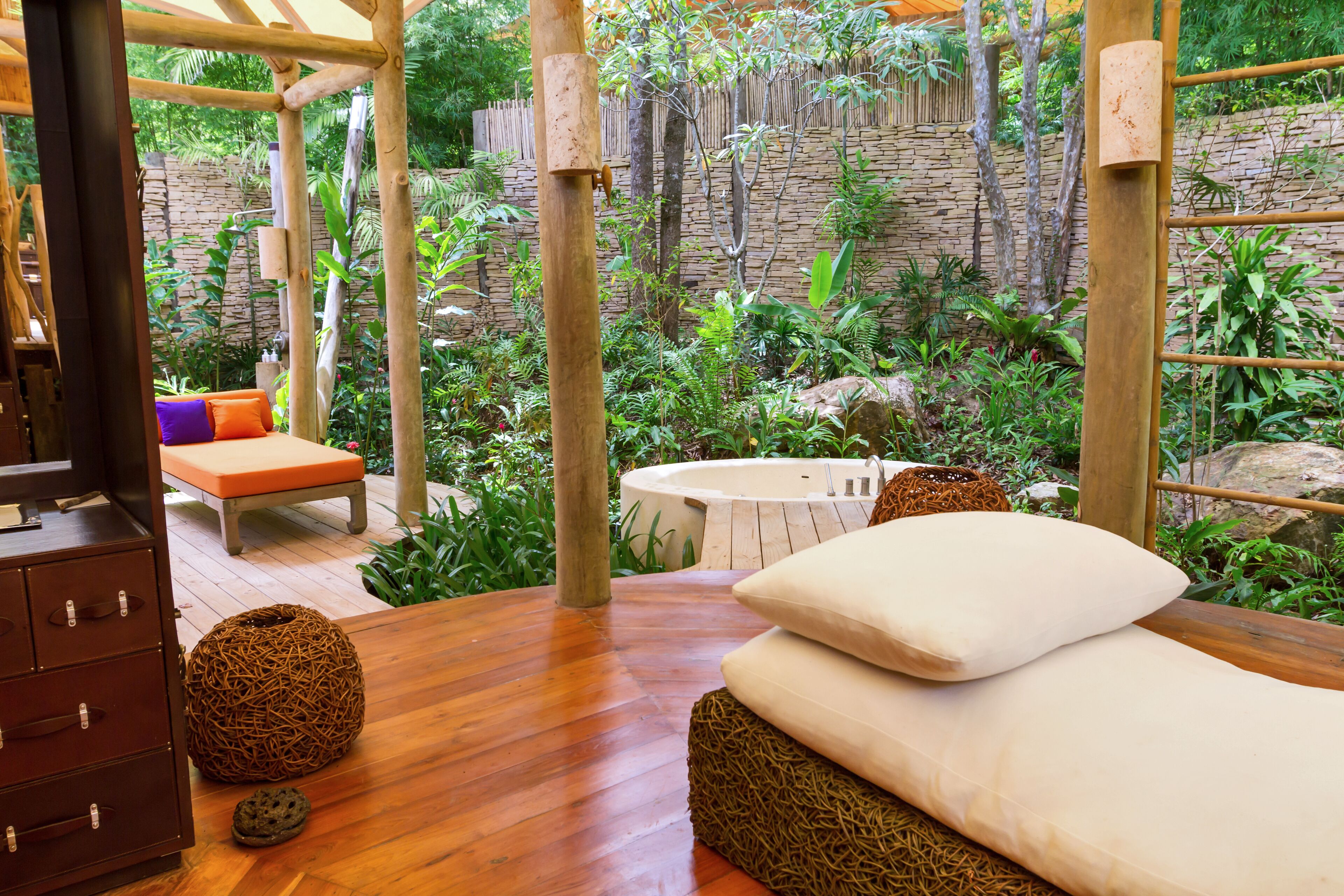 3 bedroom beach pool reserve | bathroom | separate bathtub and shower, rainfall showerhead, free toiletries