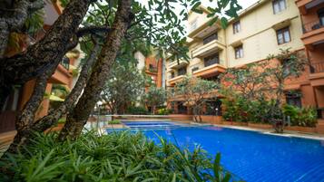 Outdoor pool, pool umbrellas