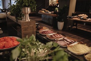 Ilmainen päivittäinen buffetaamiainen 