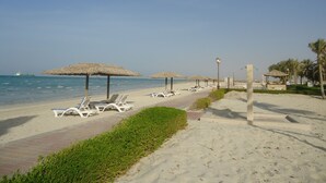 私人海灘、白沙、免費海灘小屋、躺椅