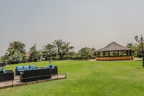 Children’s play area – outdoor