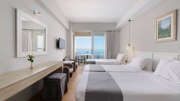 Superior Triple Room, Sea View | Blackout drapes, soundproofing, cribs (free), WiFi (free)