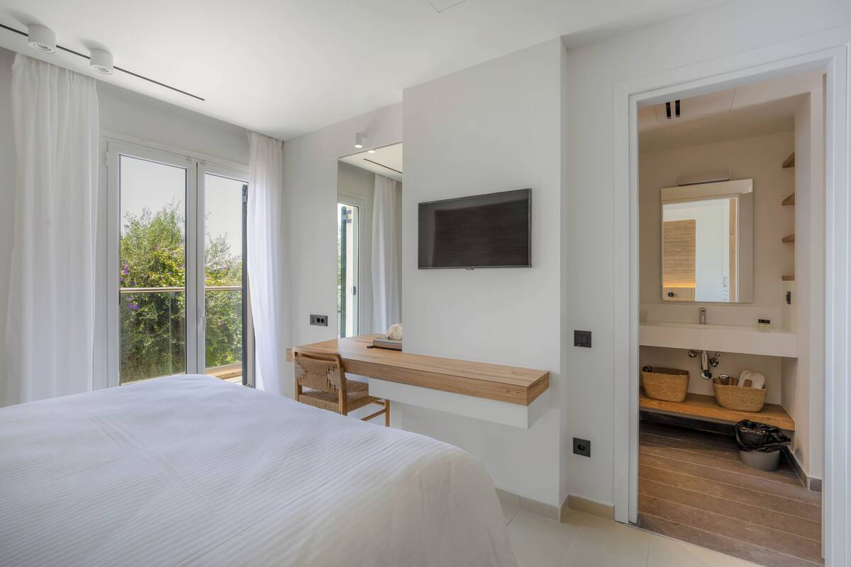 Suite junior | Cortinas blackout, insonorización, cunas gratuitas y wifi gratis