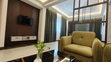 Executive Suite | Living area | LCD TV