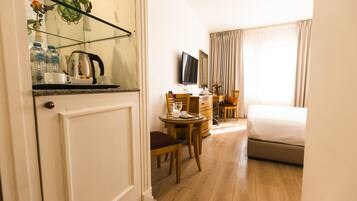 Free minibar, in-room safe, desk, blackout drapes